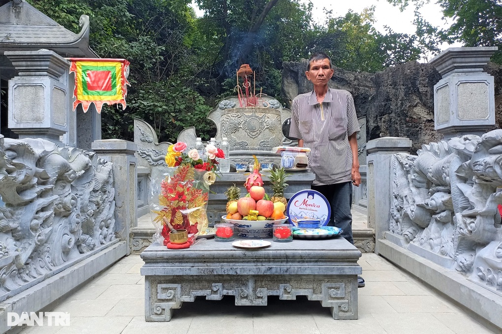 Người đàn ông 40 năm trông coi mộ vua không công - 5 Người đàn ông 40 năm trông coi mộ vua không công - 5