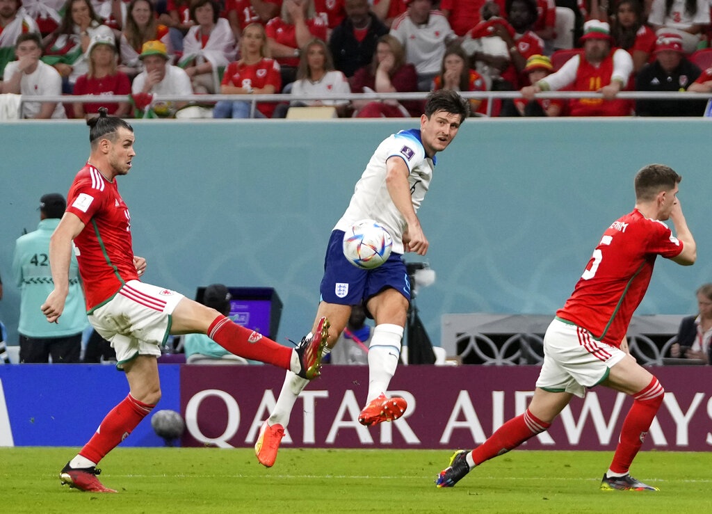 Harry Maguire: Tội đồ Man Utd hồi sinh rực rỡ ở tuyển Anh - 2 Harry Maguire: Tội đồ Man Utd hồi sinh rực rỡ ở tuyển Anh - 2