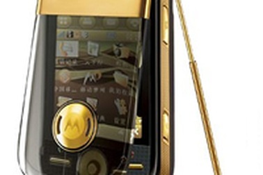 Xuất hiện Motorola MING A1600 mạ vàng