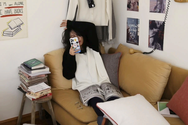 Thế hệ trẻ Trung Quốc thất nghiệp đổ xô tìm nhà nghỉ để sống qua ngày