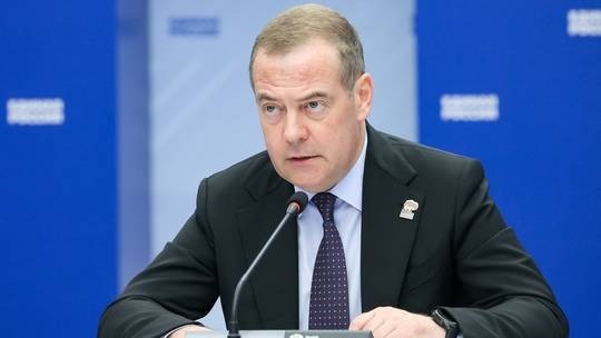 Nga cảnh báo đanh thép đòn giáng vào Ukraine sau lệnh trừng phạt - 1