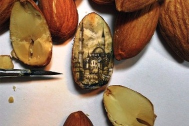 Kiệt tác nghệ thuật siêu nhỏ trên thực phẩm