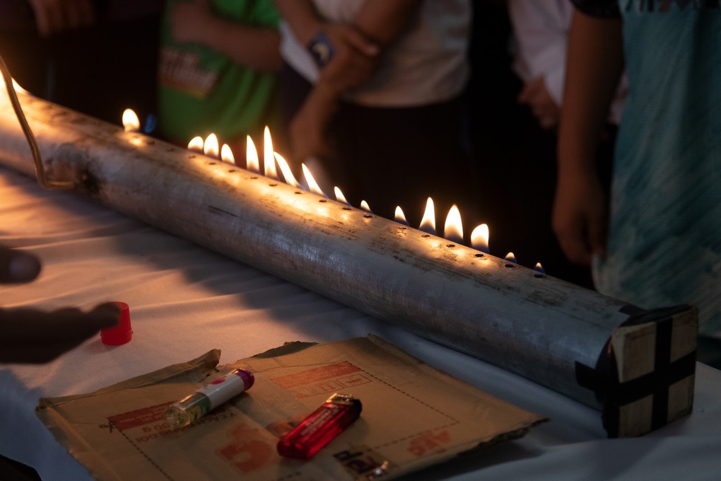 Học sinh làm mô hình công nghệ, thí nghiệm bàn tay lửa - 3 Học sinh làm mô hình công nghệ, thí nghiệm bàn tay lửa - 3