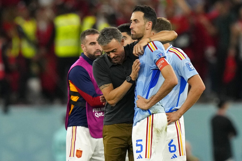 Tây Ban Nha hướng đến Euro 2024: Thứ bóng đá thống trị thế giới đã lỗi thời - 4 Tây Ban Nha hướng đến Euro 2024: Thứ bóng đá thống trị thế giới đã lỗi thời - 4