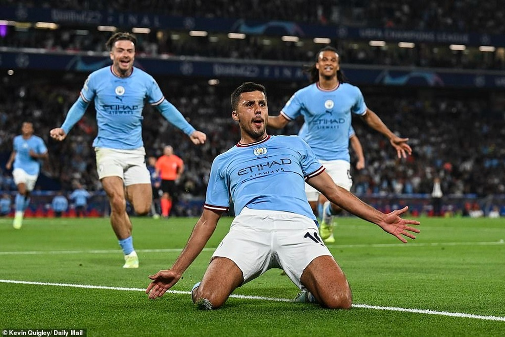 Khoảnh khắc cảm xúc trong ngày Man City lên ngôi vô địch Champions League - 2 Khoảnh khắc cảm xúc trong ngày Man City lên ngôi vô địch Champions League - 2