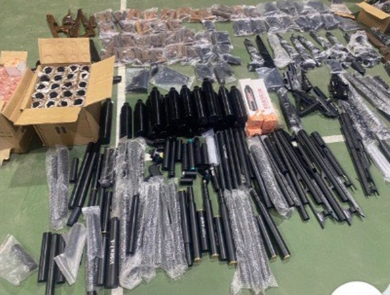 ບຸກເຂົ້າໄປກວດຄົ້ນສາງປືນຂອງຜູ້ຊາຍ ອາຍຸ 26 ປີ ຢູ່ເມືອງແທງຮວາ - 2 Đột nhập kho súng của nam thanh niên 26 tuổi ở Thanh Hóa - 2