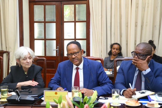 Chủ tịch Ủy ban thường trực về Nguồn nhân lực, Lao động và Công nghệ, Hạ viện nước CHDC Liên bang Ethiopia phát biểu tại buổi tiếp

