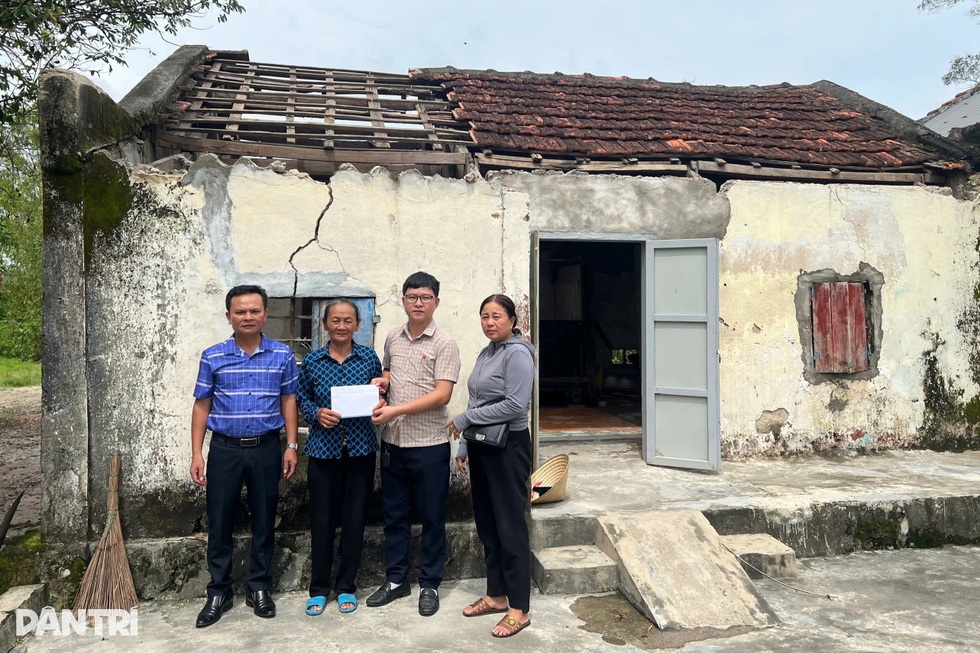 Bạn đọc Dân trí giúp đồng bào miền Trung sớm ổn định cuộc sống sau bão - 5 Bạn đọc Dân trí giúp đồng bào miền Trung sớm ổn định cuộc sống sau bão - 5