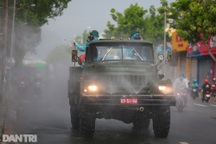 Cận cảnh 15 xe đặc chủng tiêu độc khử khuẩn diện rộng ở tâm dịch TPHCM