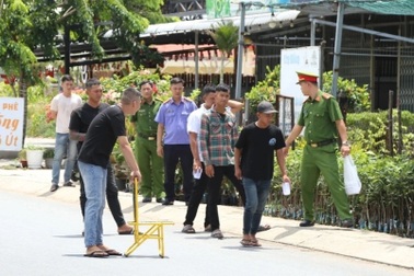 Vác ghế đuổi đánh khách nhậu bàn bên, 4 thanh niên bị bắt