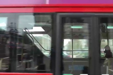 Xe bus hai tầng - biểu tượng thân thương và quyền quý ở Vương quốc Anh