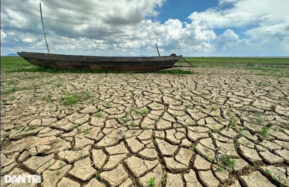 Cắt điện ngày nắng nóng - 1 Cắt điện ngày nắng nóng - 1