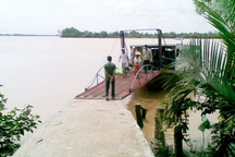 ''Bỏ trống'' trách nhiệm cho bến phà hoạt động không phép