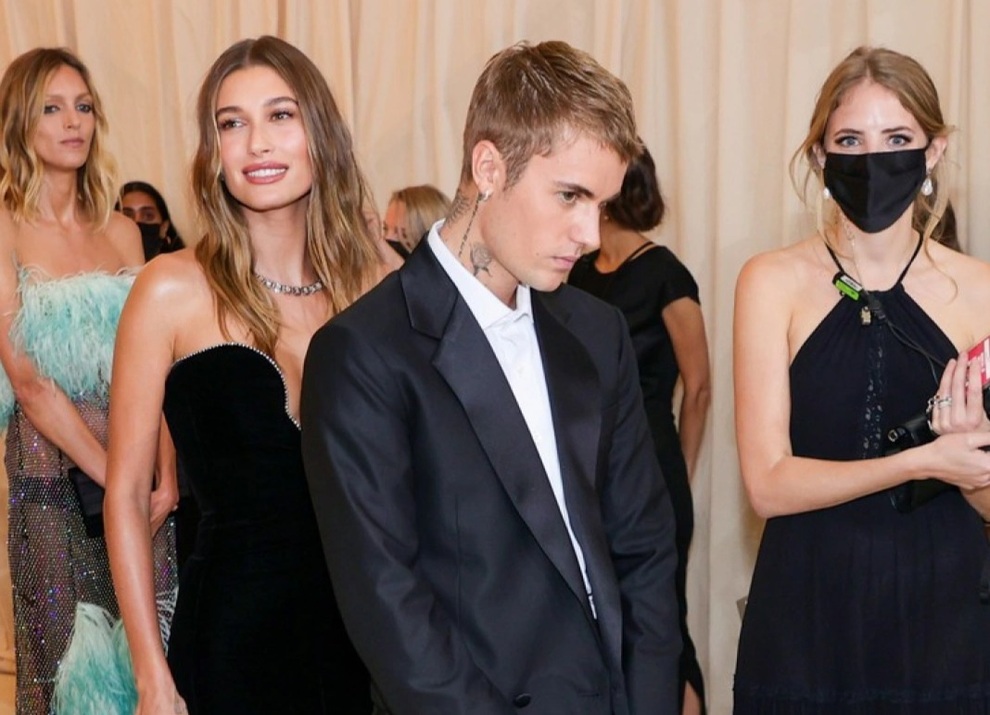 Nguyên nhân khiến Justin Bieber mang vẻ mặt khó ở tới Met Gala - 3 Nguyên nhân khiến Justin Bieber mang vẻ mặt khó ở tới Met Gala - 3
