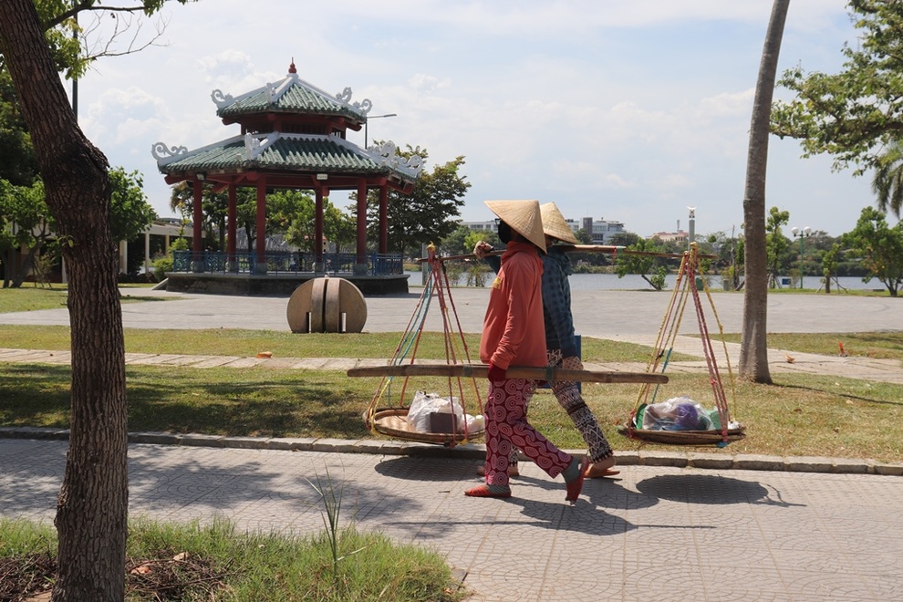 Nắng nóng lịch sử, Thừa Thiên Huế có ngày liên tiếp 7 vụ cháy rừng - 6 Nắng nóng lịch sử, Thừa Thiên Huế có ngày liên tiếp 7 vụ cháy rừng - 6