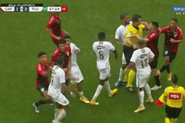 Đánh nhau túi bụi, 9 cầu thủ U17 Brazil bị đuổi cùng lúc