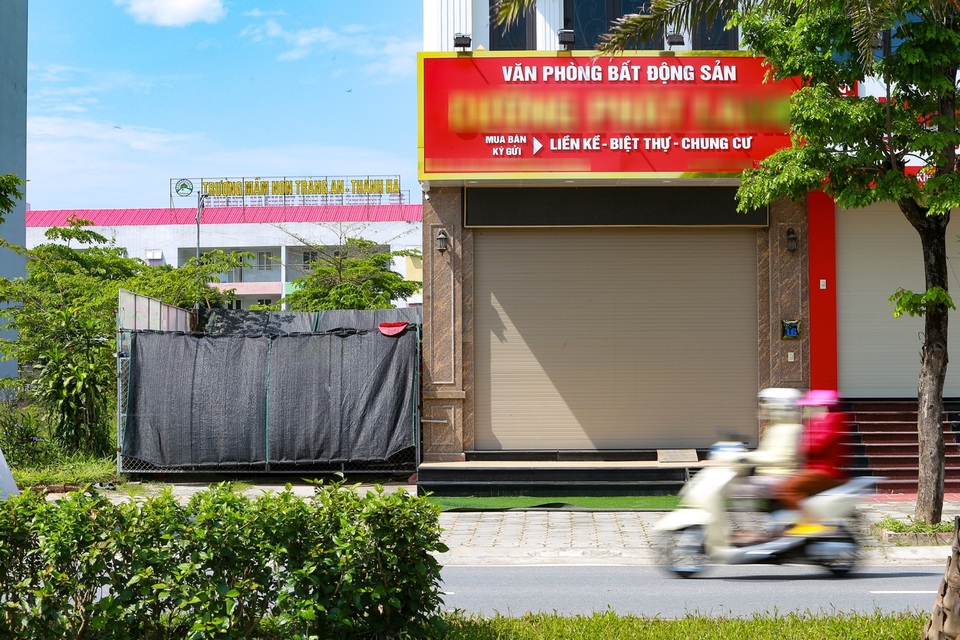 Sàn giao dịch BĐS ở Hà Nội vẫn ngủ đông dù hết cách ly xã hội - 8 Sàn giao dịch BĐS ở Hà Nội vẫn ngủ đông dù hết cách ly xã hội - 8