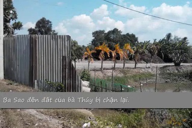 Kênh công cộng bị san thành đường mòn