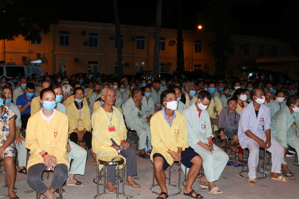 Kết nối yêu thương chia sẻ với bệnh nhân ung thư Nghệ An - 1 Kết nối yêu thương chia sẻ với bệnh nhân ung thư Nghệ An - 1