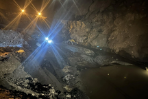 Xác định vị trí công nhân mất liên lạc vụ tai nạn ở mỏ than Cọc Sáu