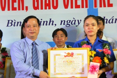 Bình Định: Vinh danh 35 giáo viên, giảng viên trẻ tiêu biểu