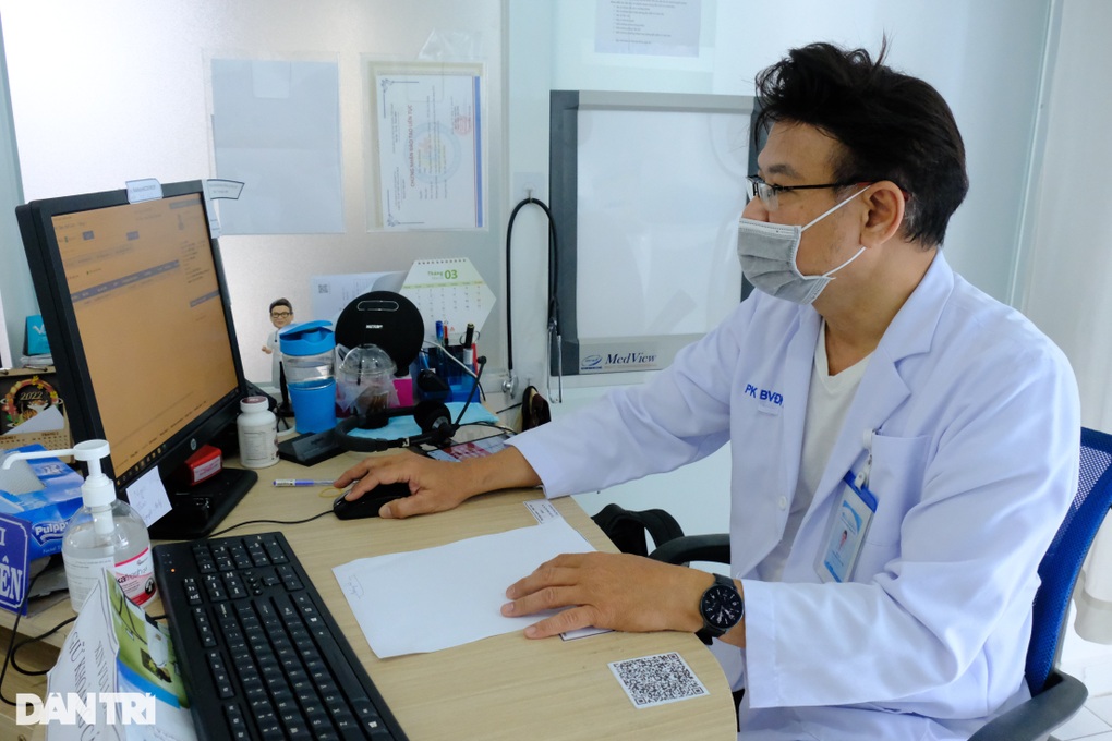 Nghề làm 23 năm lương 7 triệu đồng, ca trực phải dụ hàng xóm qua ngủ cùng - 2 Nghề làm 23 năm lương 7 triệu đồng, ca trực phải dụ hàng xóm qua ngủ cùng - 2