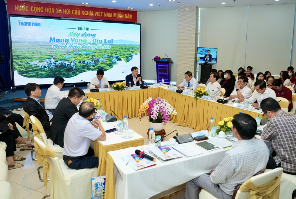 Mang Yang - Gia Lai hội đủ yếu tố để trở thành thiên đường bò sữa Việt Nam - 1 Mang Yang - Gia Lai hội đủ yếu tố để trở thành thiên đường bò sữa Việt Nam - 1