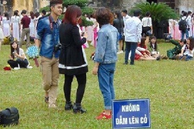 Sinh viên phát cuồng vì... ảnh kỷ yếu