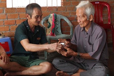 “Người tù hai thế kỷ” không thể ngủ vì không nghe... tiếng kẻng trại giam!