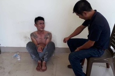 Ngáo đá, con trai vác dao truy đuổi cha mẹ