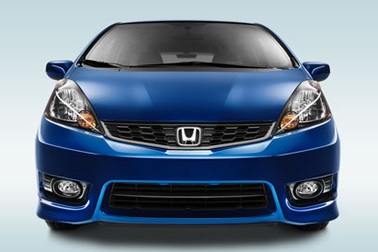 Honda Fit hybrid đã giành được danh hiệu xe của năm 2013-14 tại Nhật Bản. 