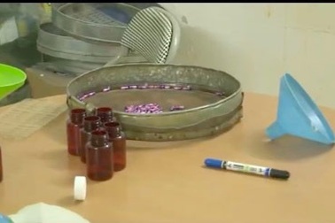 Sốc với công nghệ sản xuất thuốc tai biến dởm