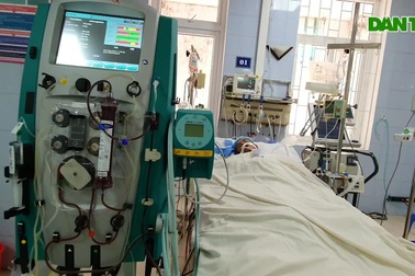 Bác sĩ bệnh viện E kêu gọi giúp đỡ người đàn ông đang nguy kịch