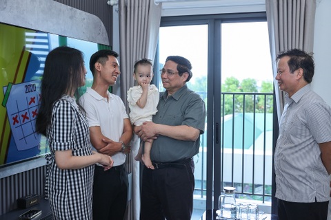 Thủ tướng thăm nhà ở xã hội tại Huế, đề nghị xây thêm cầu qua sông Hương