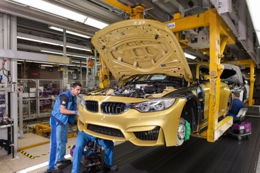 Nhà máy BMW thiệt hại cả triệu USD vì hai công nhân say xỉn