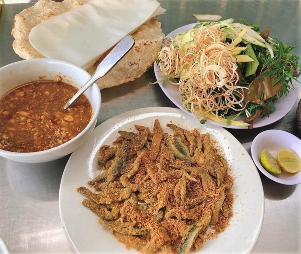 Đặc sản cá trích ăn tươi nuốt sống nổi tiếng ở Đà Nẵng - 6 Đặc sản cá trích ăn tươi nuốt sống nổi tiếng ở Đà Nẵng - 6