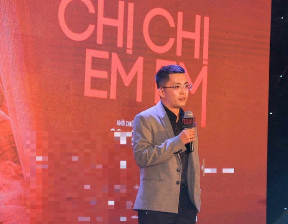 Chi Pu đi ở trọ trong khu ổ chuột, bưng bê quán ăn trước khi đóng “Chị Chị Em Em” - 1 Chi Pu đi ở trọ trong khu ổ chuột, bưng bê quán ăn trước khi đóng “Chị Chị Em Em” - 1
