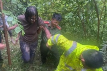 Cứu nữ du khách Mỹ bị ngã dưới hố sâu ở Phú Thọ