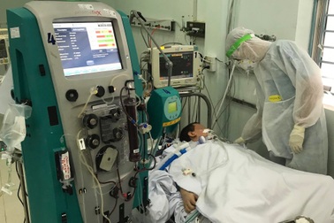 Bệnh viện đầu tiên của Việt Nam có khoa Covid-19, đang điều trị 100 F0