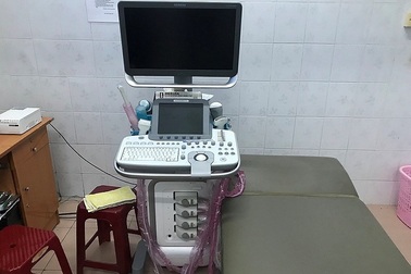 Yêu cầu nữ hộ sinh kiểm điểm vì thông tin với bệnh nhân sai