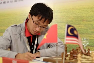 Quang Liêm thắng dễ, Trường Sơn thua sốc ván mở màn 