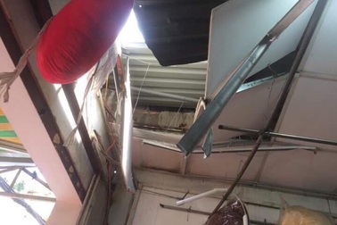 Dân nơm nớp sống bất an dưới những công trình xây dựng