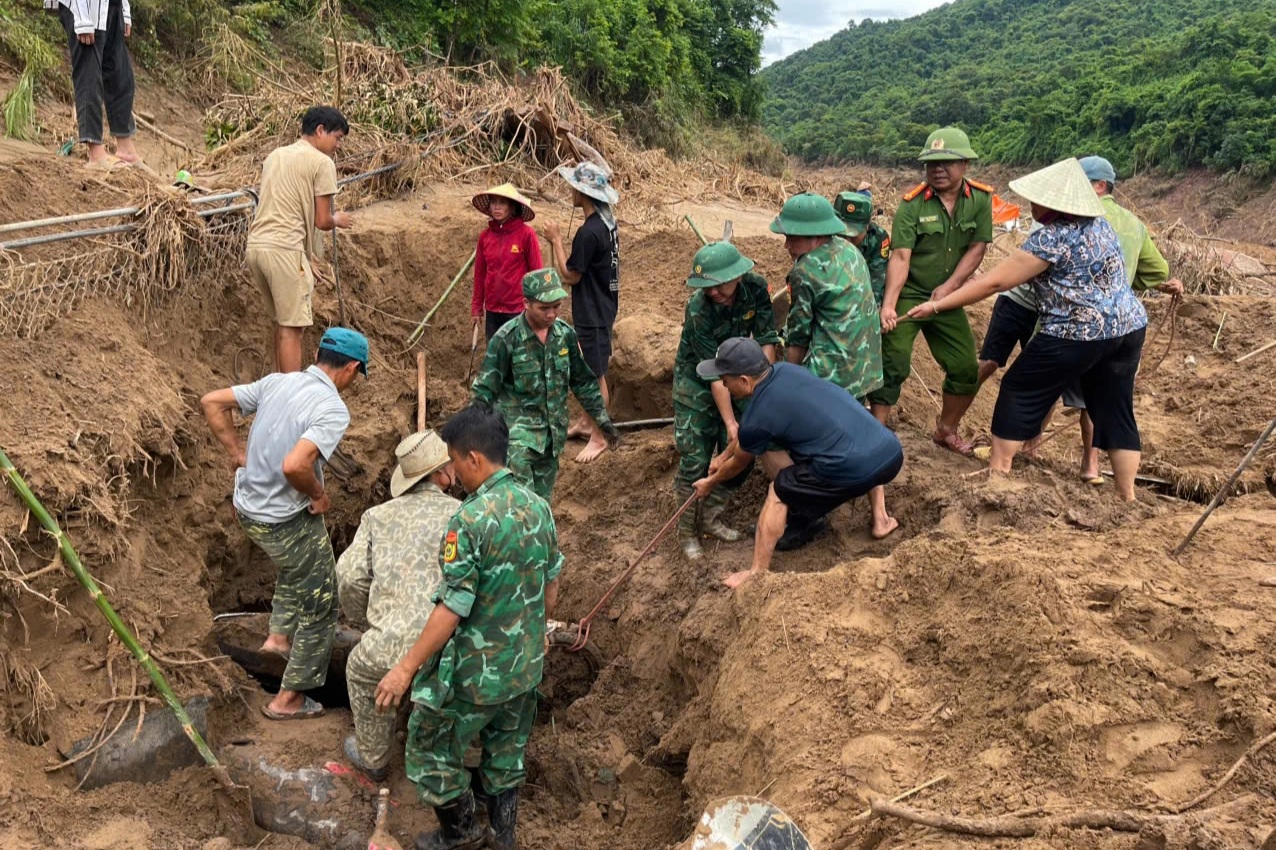 Trung úy công an lặng người trước cảnh nhà mình sau những ngày lo việc dân - 5 Trung úy công an lặng người trước cảnh nhà mình sau những ngày lo việc dân - 5
