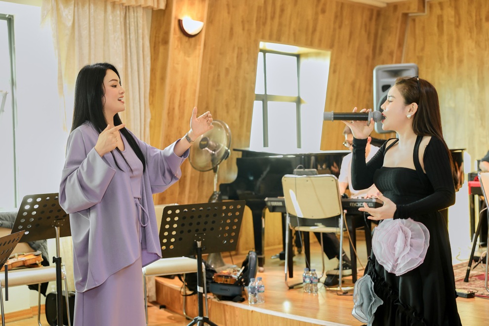 Der verdiente Künstler Tan Nhan enthüllt den besonderen Auftritt des verstorbenen Volkskünstlers Trung Kien - 2 NSƯT Tân Nhàn tiết lộ sự xuất hiện đặc biệt của cố NSND Trung Kiên - 2