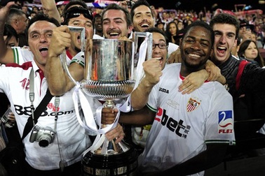 Đả bại Atletico, Sevilla lên ngôi ở Cúp nhà Vua