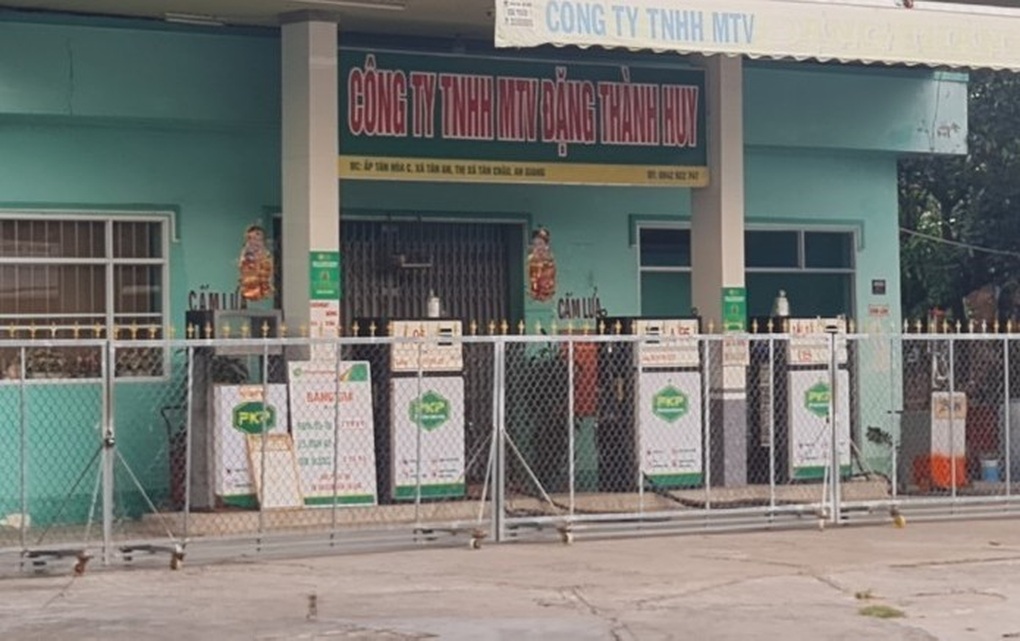 Kêu ngày lỗ cả trăm triệu đồng, đại lý xăng lại loạn lên vì khan hàng - 2 Kêu ngày lỗ cả trăm triệu đồng, đại lý xăng lại loạn lên vì khan hàng - 2
