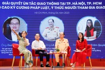 Vấn đề ùn tắc và nâng cao ý thức người tham gia giao thông