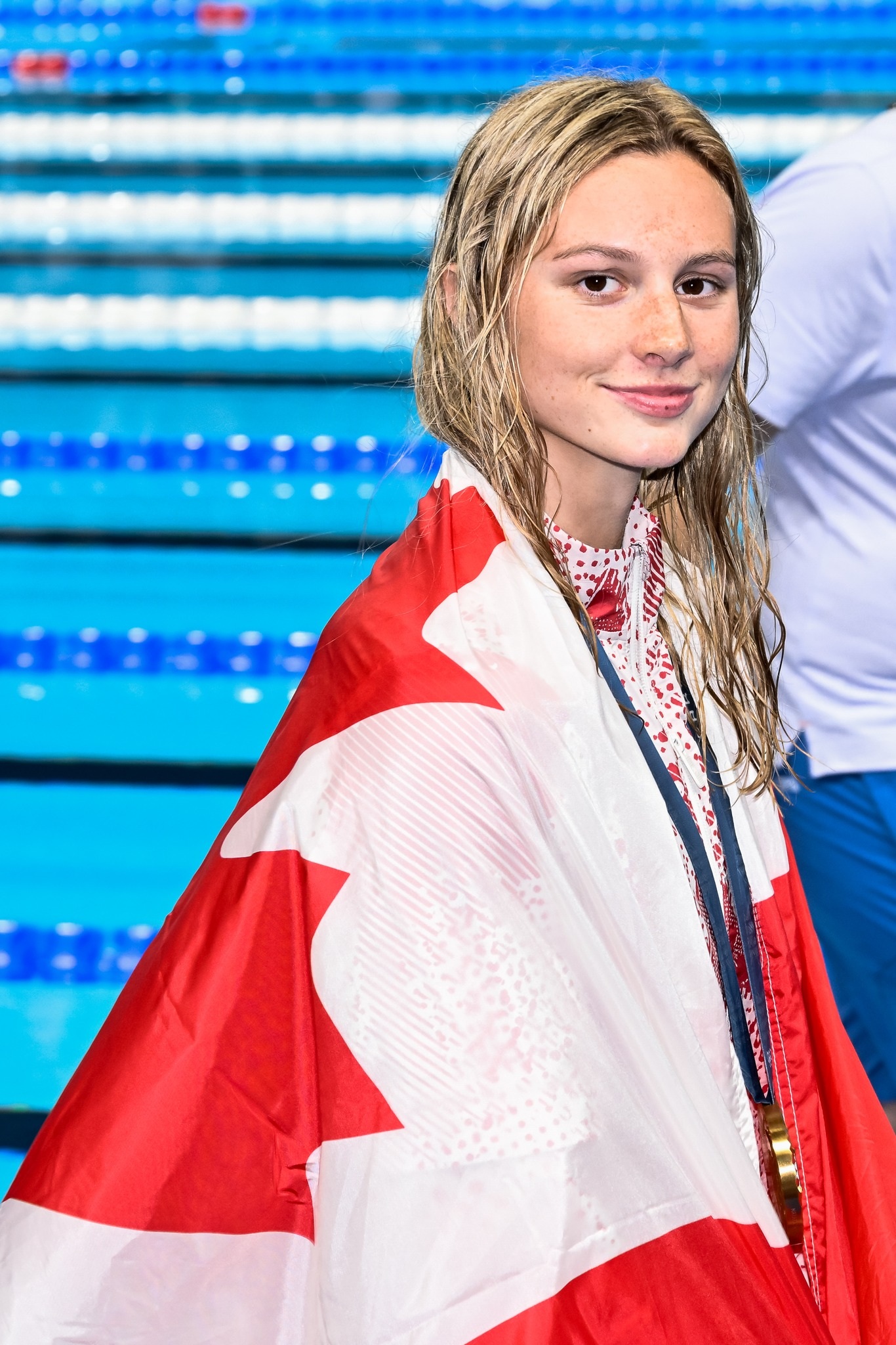 the-captivating-beauty-of-a-17-year-old-female-fisherman-who-scored