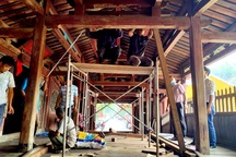 Phố cổ Hội An bảo vệ di tích trước khi bão đổ bộ