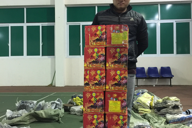 Liên tiếp bắt pháo lậu tại Hà Nội